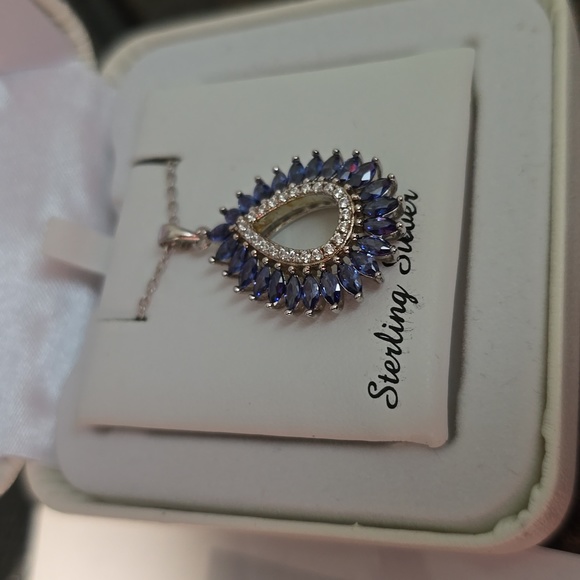 STERLING SILVER FINE JEWELRY CUBIC ZIRCONIA BLUE PENDANT NECKLACE - Picture 11 of 12